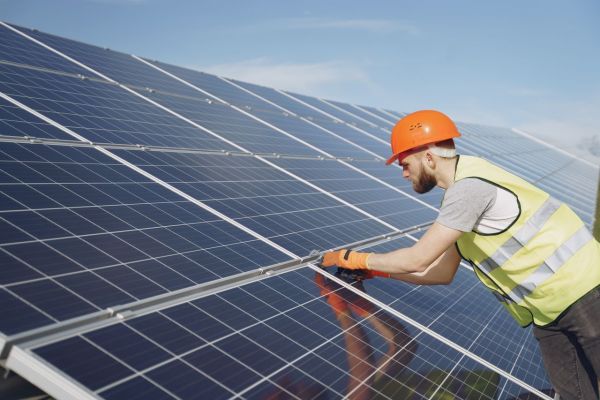 Avis clients sur les panneaux solaires photovoltaïques : satisfaction garantie