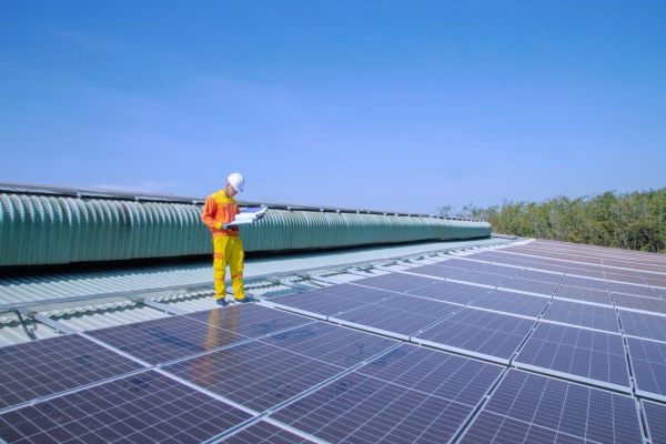Avis clients sur les panneaux solaires photovoltaïques : satisfaction garantie
